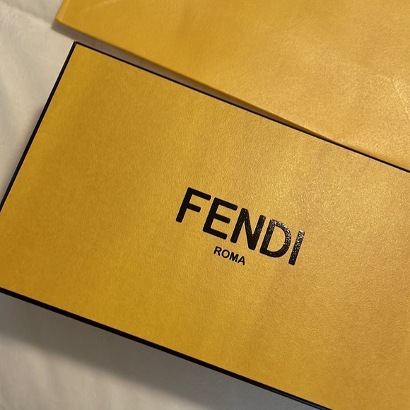 Authentic Fendi shopping bags and boxes - Picture 3 of 5